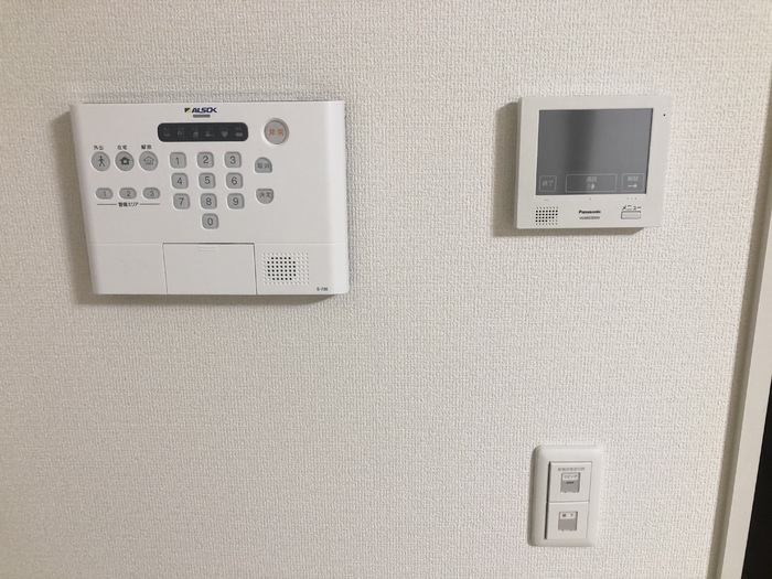 セキュリティ　ホームセキュリティー、モニター付インターホン