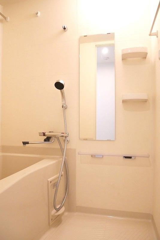 バス・シャワールーム　☆ゆったりくつろげるお風呂☆