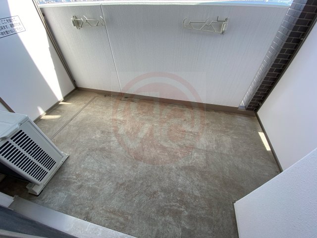 バルコニー　バルコニーからの眺めを楽しみながら食事をしませんか