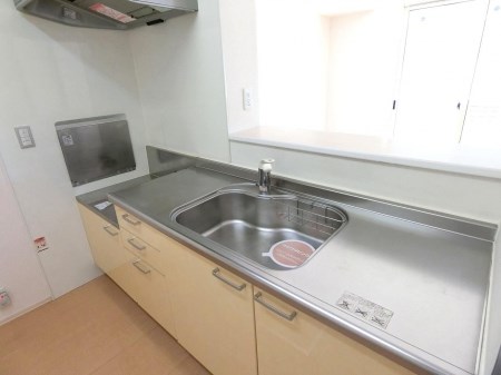 キッチン　写真は102号室です。(参考)