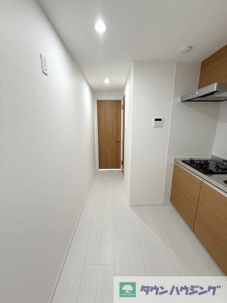 玄関　リビング/居室