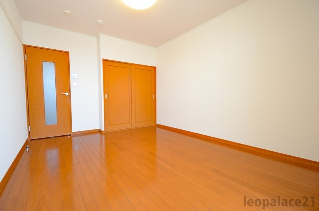 居室・リビング　実際と異なる場合がございます。