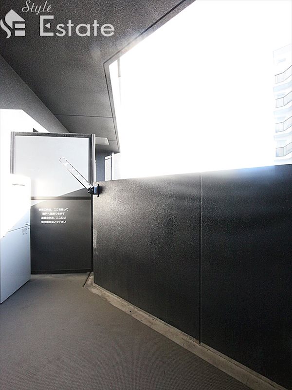 バルコニー　バルコニー