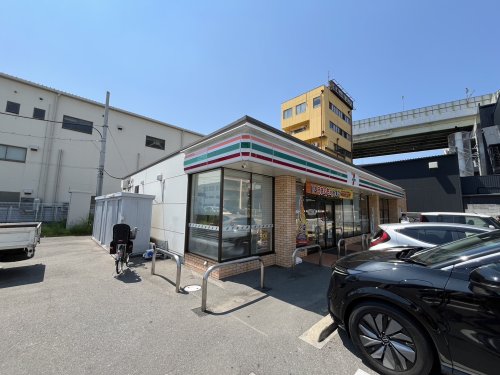 コンビニ　セブンイレブン 東大阪菱江店（コンビニ）まで302m
