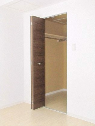 収納　ウォークインクローゼットです♪