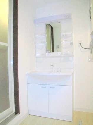 洗面設備　シャンプードレッサー付きです♪