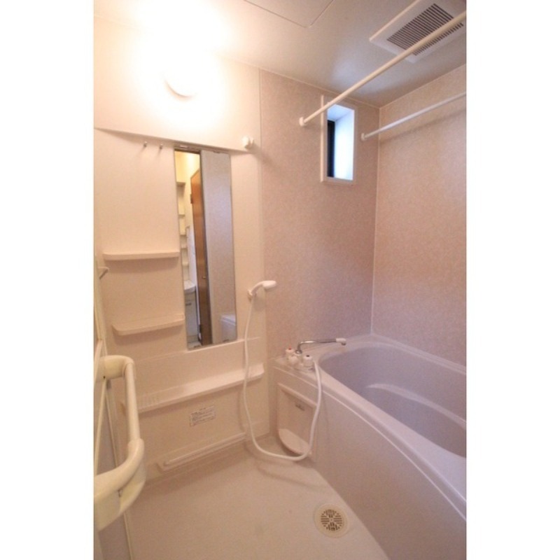 バス・シャワールーム　図面と現状に相違がある場合には現状を優先