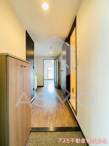 玄関　同マンション別部屋参考写真