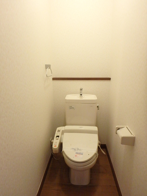 トイレ　温水洗浄便座
