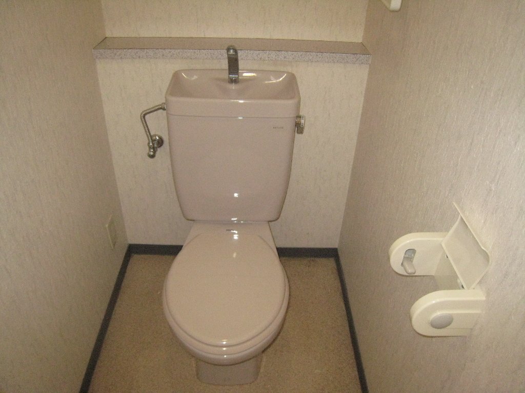 トイレ　イオラニガーデンIII