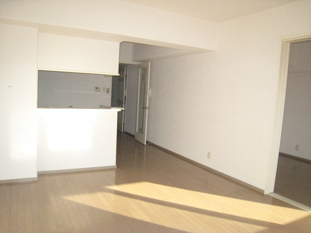 居室・リビング　イオラニガーデンIII