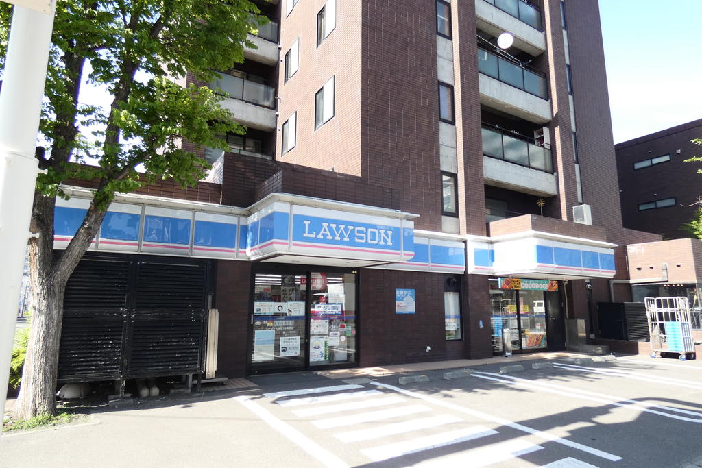 コンビニ　ローソン札幌南14条西店（コンビニ）まで100m