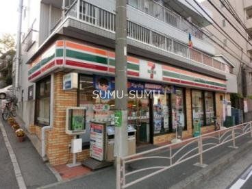 コンビニ　セブンイレブン横浜森2丁目店（コンビニ）まで210m