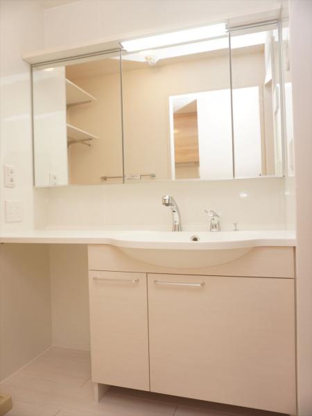 洗面設備　洗面所