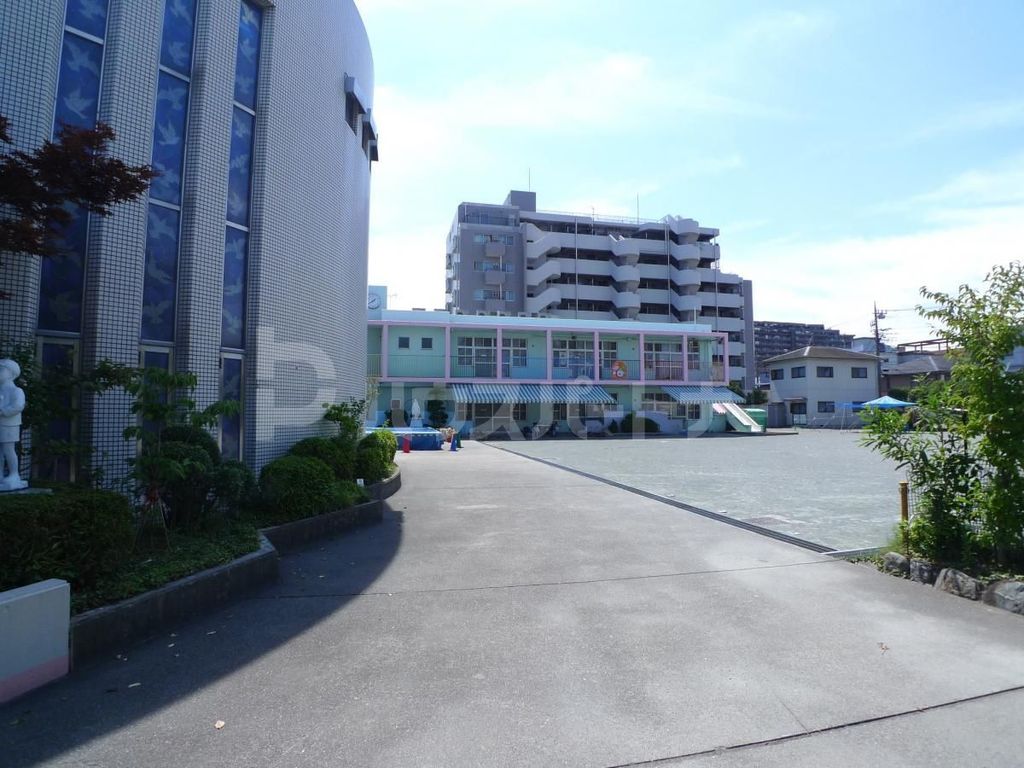 幼稚園・保育園　聖フランシスコ幼稚園（幼稚園・保育園）まで170m