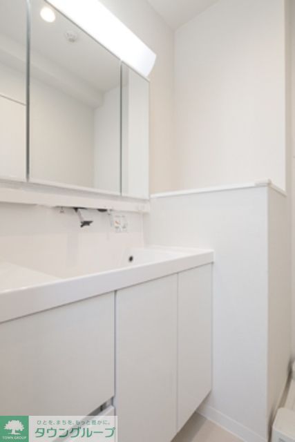 洗面設備　※写真は同タイプ住戸です。
