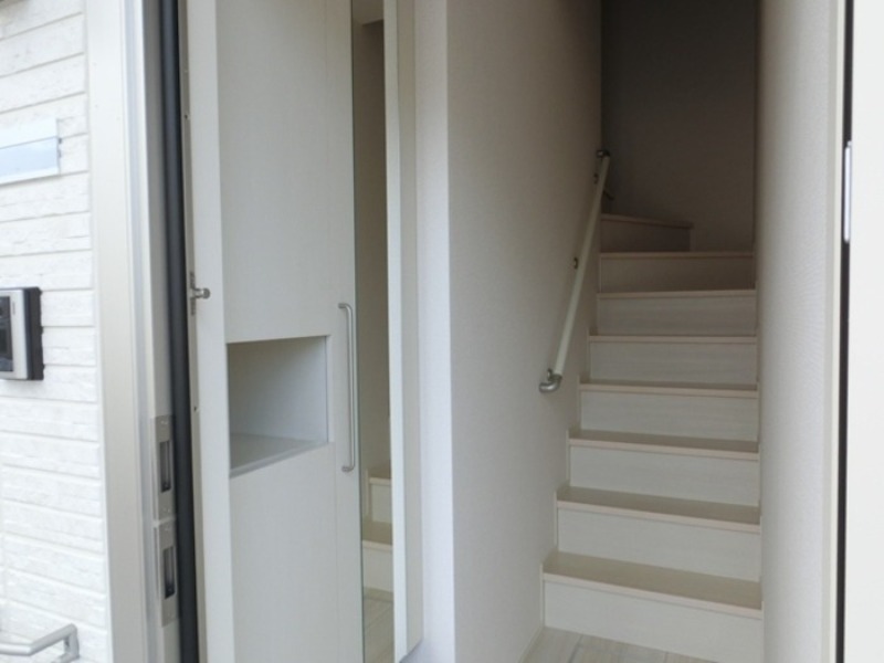 玄関　図面と現状に相違がある場合には現状を優先