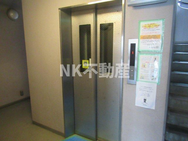 その他　エレベーター付きです