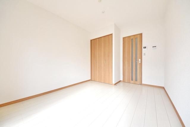 居室・リビング　6帖フローリング洋室