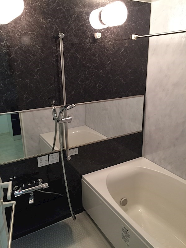 バス・シャワールーム