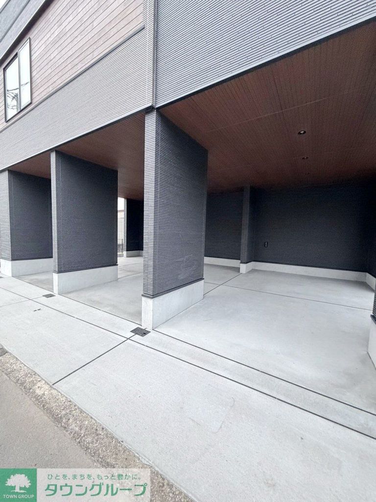 駐車場　エントランス