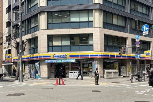 コンビニ　ミニストップ 平野町3丁目店（コンビニ）まで129m