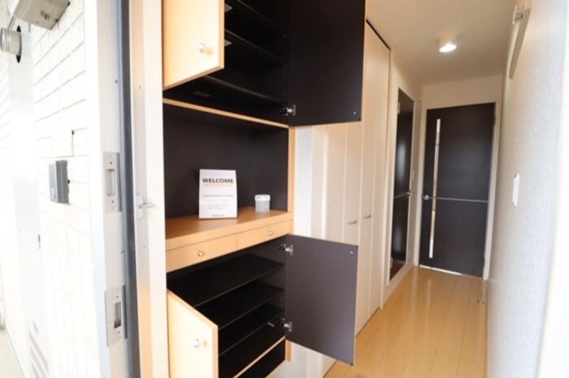 玄関　図面と現状に相違がある場合には現状を優先