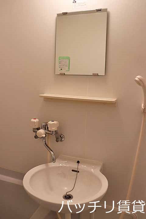洗面設備　＊画像は別部屋の為イメージ、現状優先致します