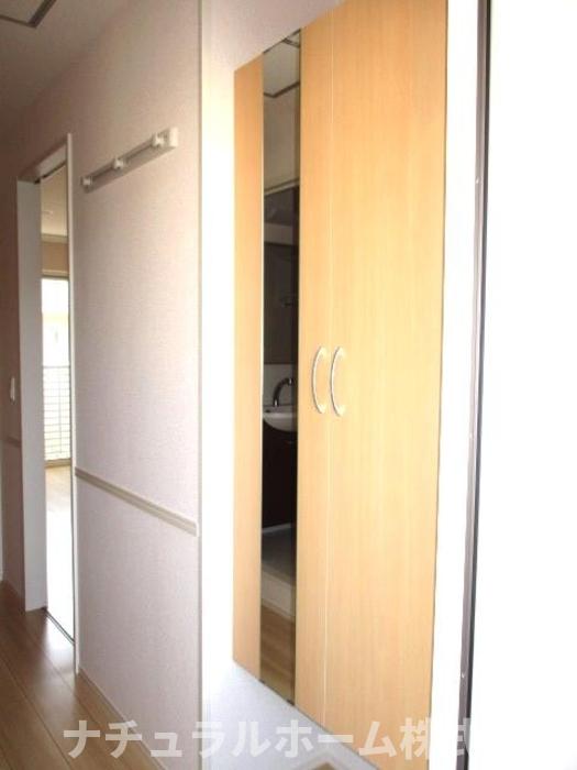 玄関　玄関 シューズボックス