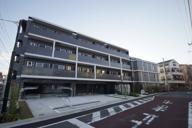 建物外観　インターネット無料のマンションです。