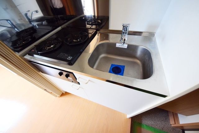 キッチン　同物件別部屋写真