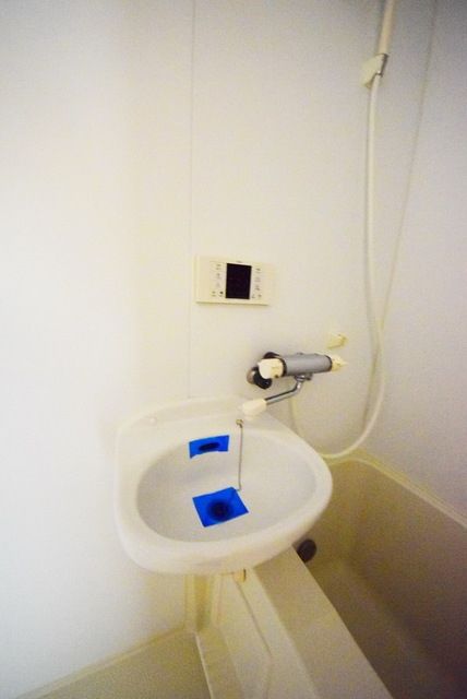 洗面設備　同物件別部屋写真
