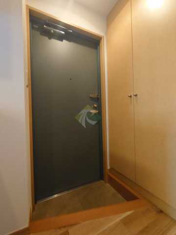 玄関　別階層の写真になります。