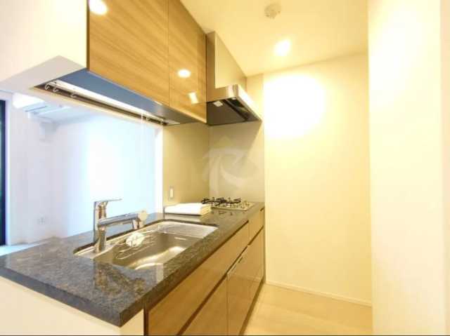 キッチン　別部屋　同一間取りの参考写真になります。