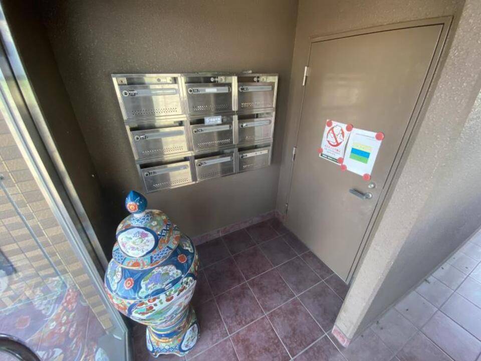 エントランス　メールBOX