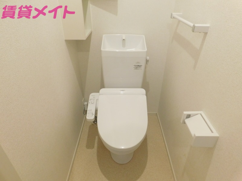 トイレ　別部屋参考写真です。