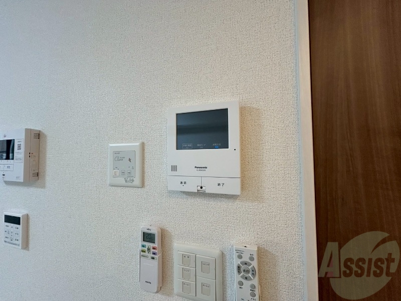 セキュリティ　ＴＶモニター付インターホンです。来客者の顔が見えるので安心！