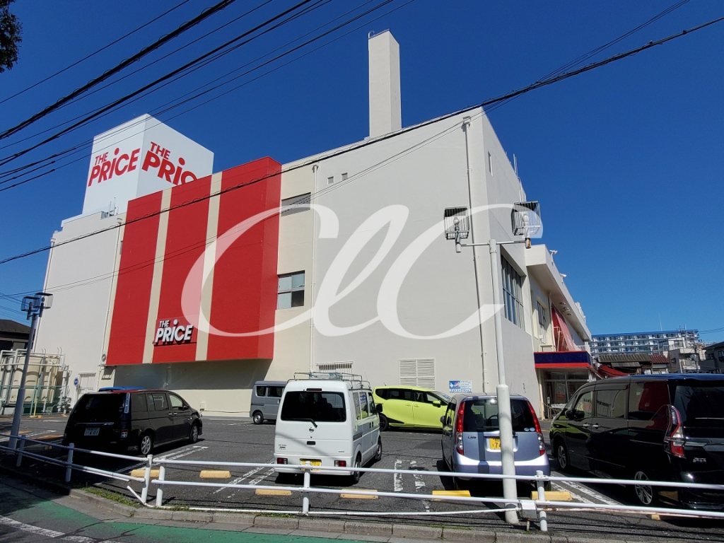 スーパー　ヨークフーズ 西新井店（スーパー）まで136m