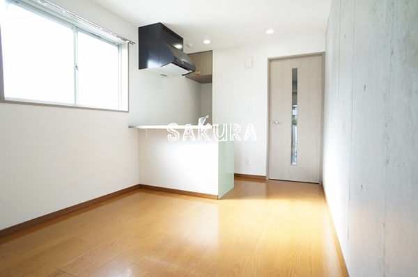 居室・リビング　使いやすい形の為、レイアウトを楽しめます♪