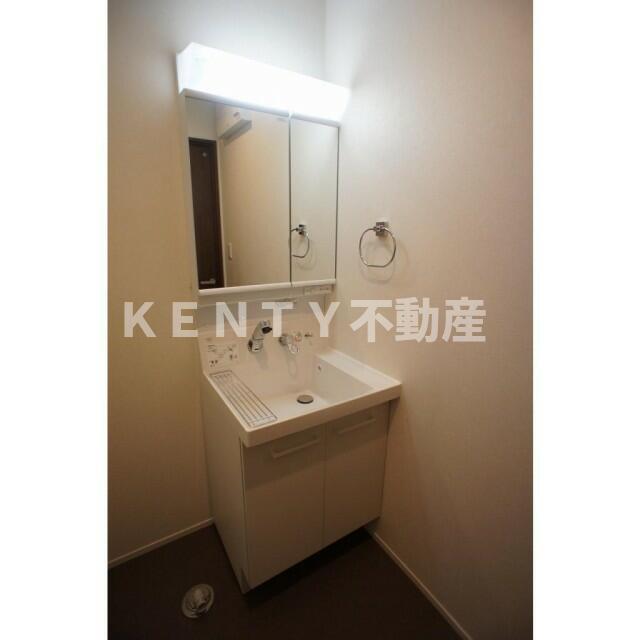 洗面設備　脱衣スペースもあります