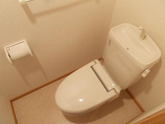 トイレ　落ち着いたトイレです