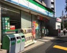 コンビニ　ファミリーマート 文京音羽一丁目店（コンビニ）まで271m