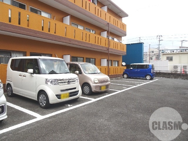 駐車場　敷地内駐車場