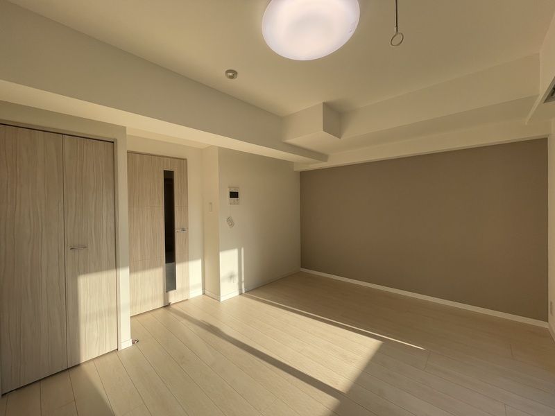 居室・リビング　☆明るい洋室☆