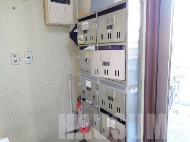 ロビー　集合POST