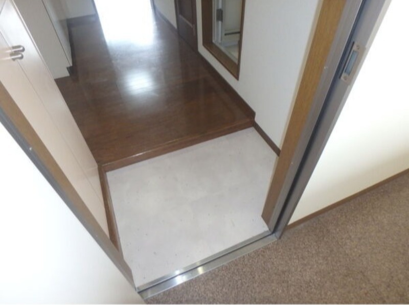 玄関　図面と現状に相違がある場合には現状を優先