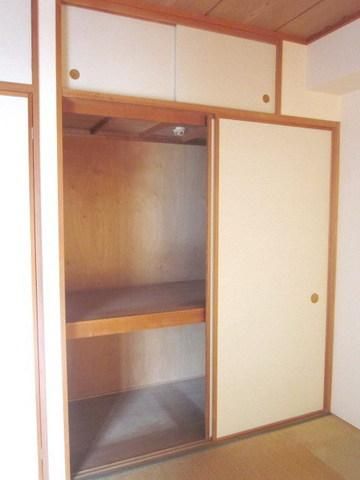 その他設備　布団もしまえる押入れタイプ