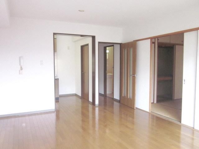 居室・リビング　和室もあるので落ち着きますね