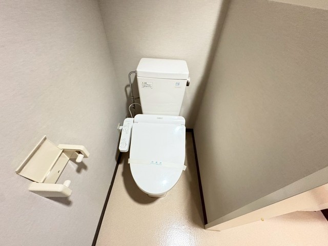 トイレ　参考別号室の写真です