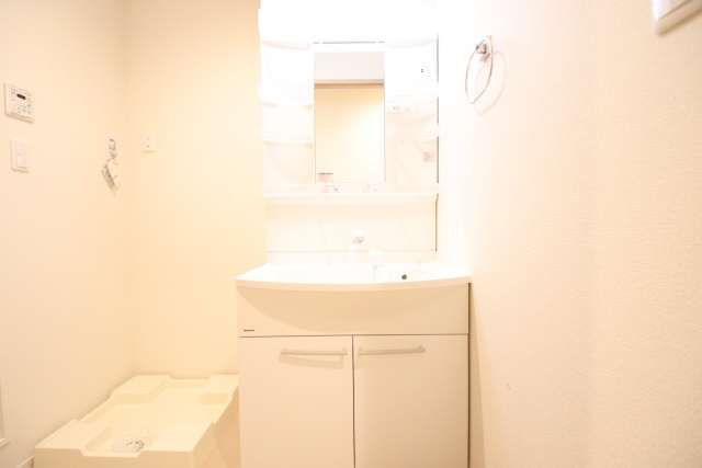 洗面設備　※別室の参考写真の為、現況優先です。